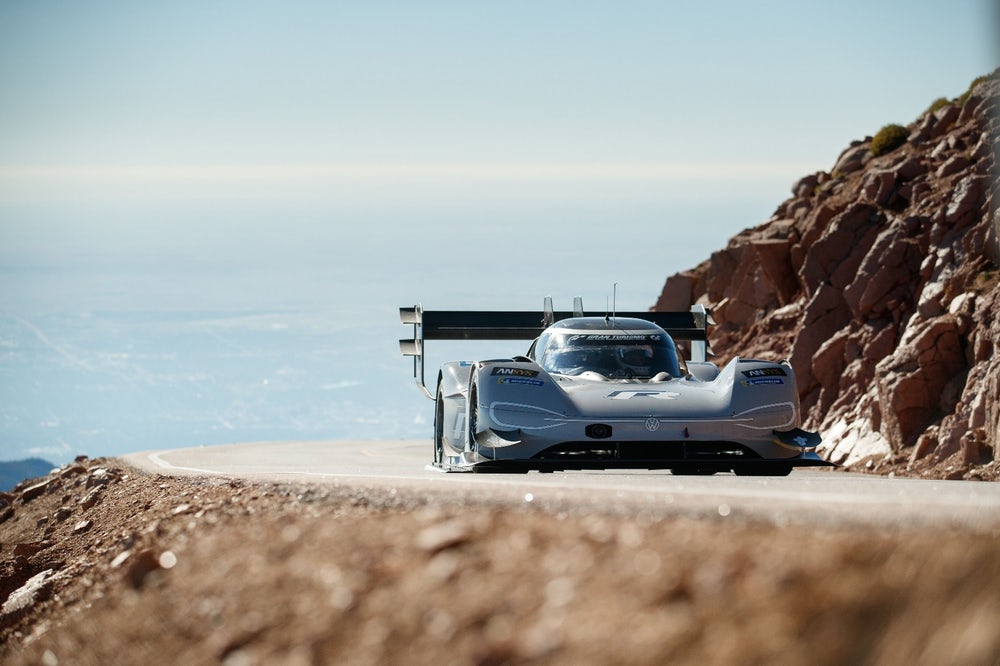 volkswagen-id-r-pikes-peak-all-time-record-4