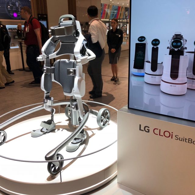 LG CLOi SuitBot: O εξωσκελετός της LG που σε κάνει Robocop!