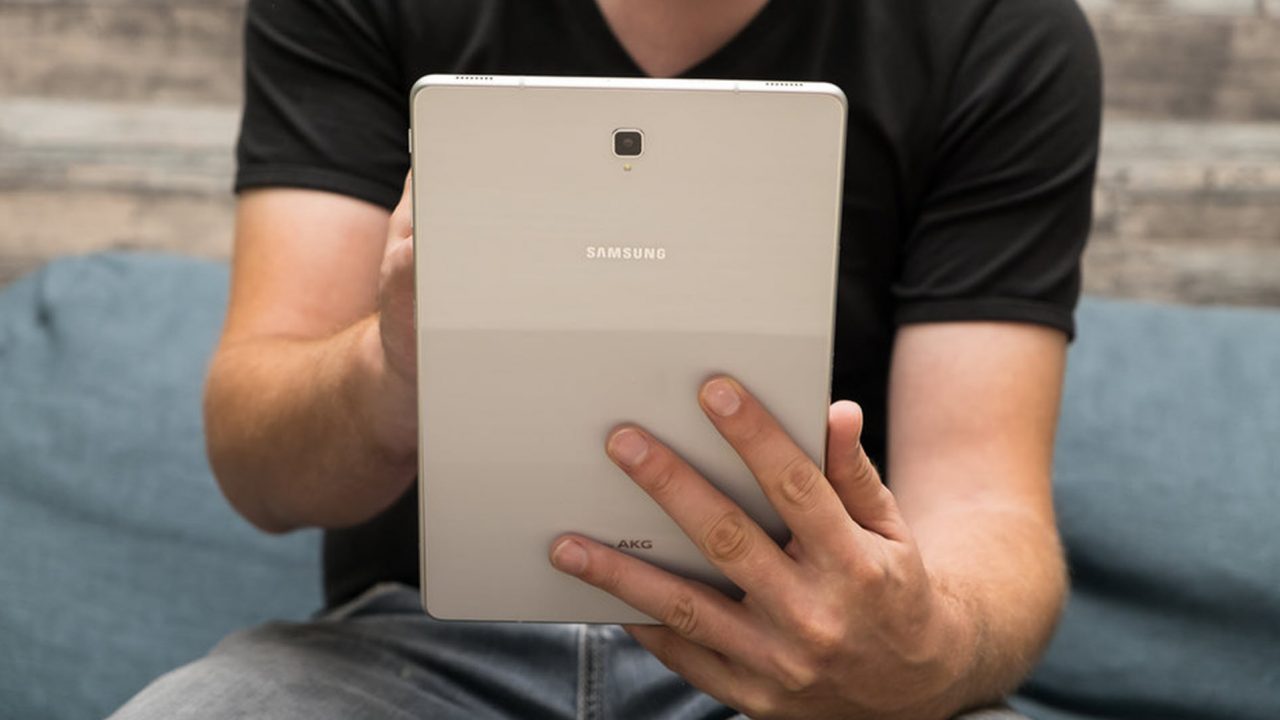 Η Samsung “διπλώνει” και το tablet!