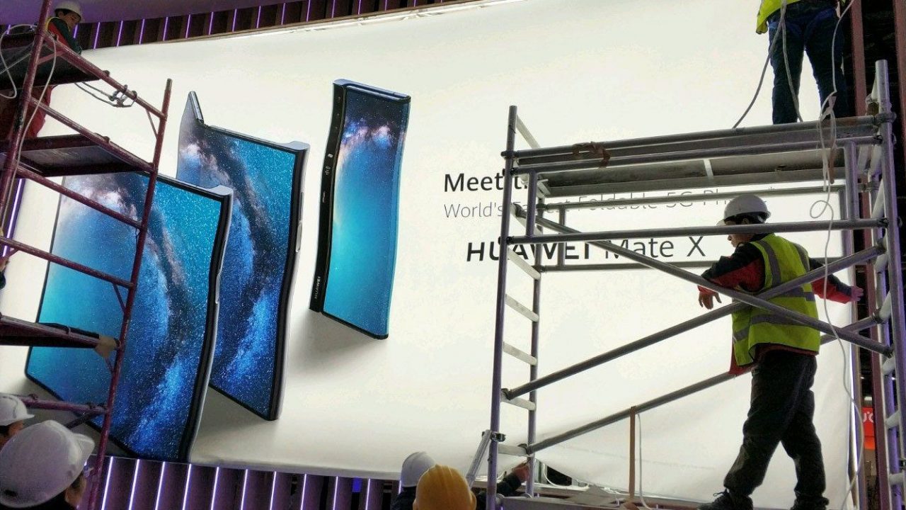 Mate X: Αυτό θα είναι το πρώτο foldable phone της Huawei, μετά από την διαρροή αφίσας στο Mobile Congress.
