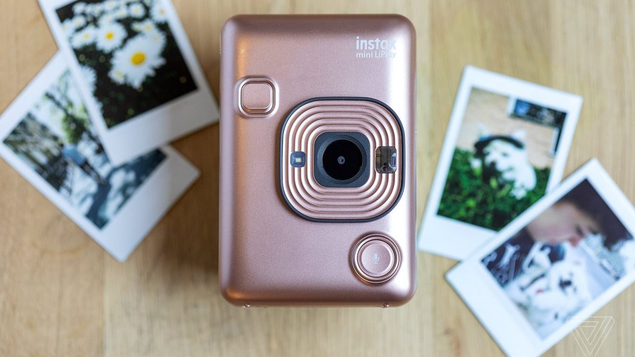 Fujifilm Instax Mini LiPlay, η μικρότερη υβριδική insta φωτογραφική!