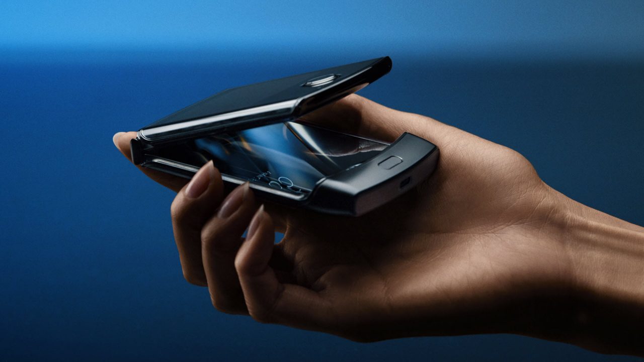 Motorola Razr: Το flip phone επιστρέφει και μας βάζει σε σκέψεις…