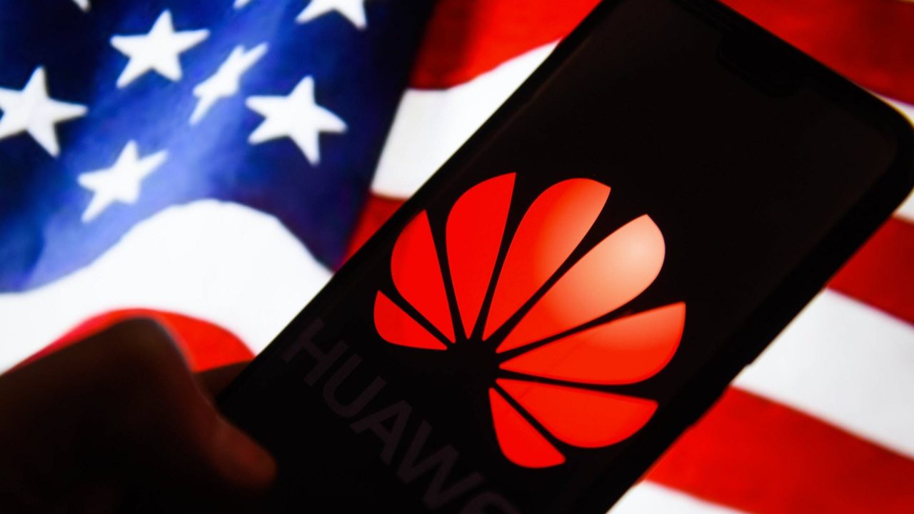 Ο Trump χρησιμοποιεί την Huawei για να εξασφαλίσει την επανεκλογή του σύμφωνα με τον Bolton!