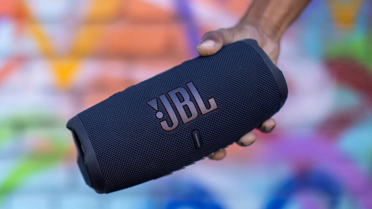JBL Charge 5: Νέο πανίσχυρο και ανθεκτικό ασύρματο ηχείο με την υπογραφή της JBL