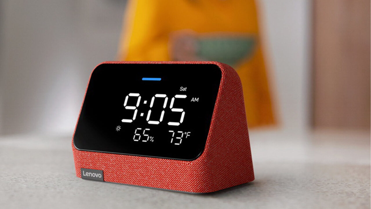 Η Lenovo παρουσιάζει στην CES 2022 το Smart Clock Essential με ενσωματωμένο Alexa και νέα αξεσουάρ βάσης