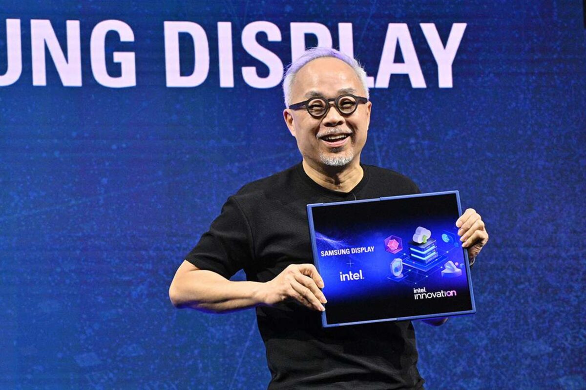 Η νέα κυλιόμενη οθόνη της Samsung κάνει τις αναδιπλούμενες να μοιάζουν ξεπερασμένες