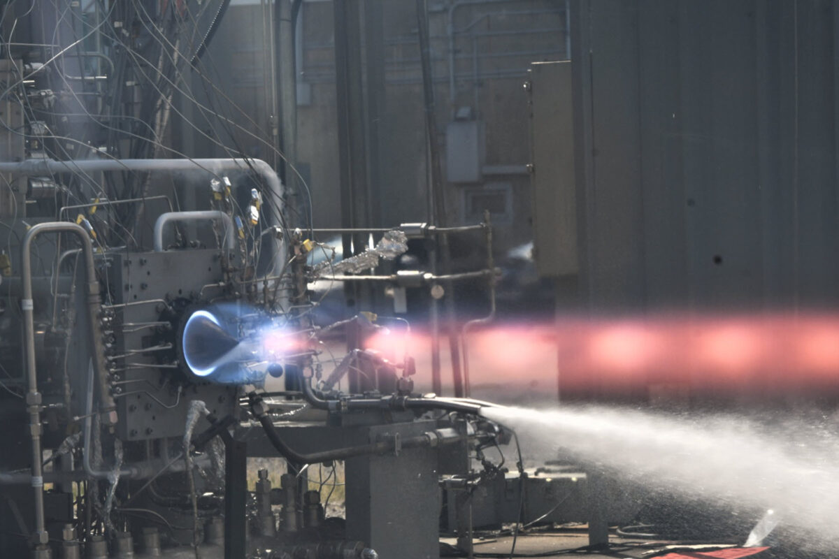 Η NASA δοκιμάζει νέο πυραυλοκινητήρα για τα διαστημικά ταξίδια του μέλλοντος