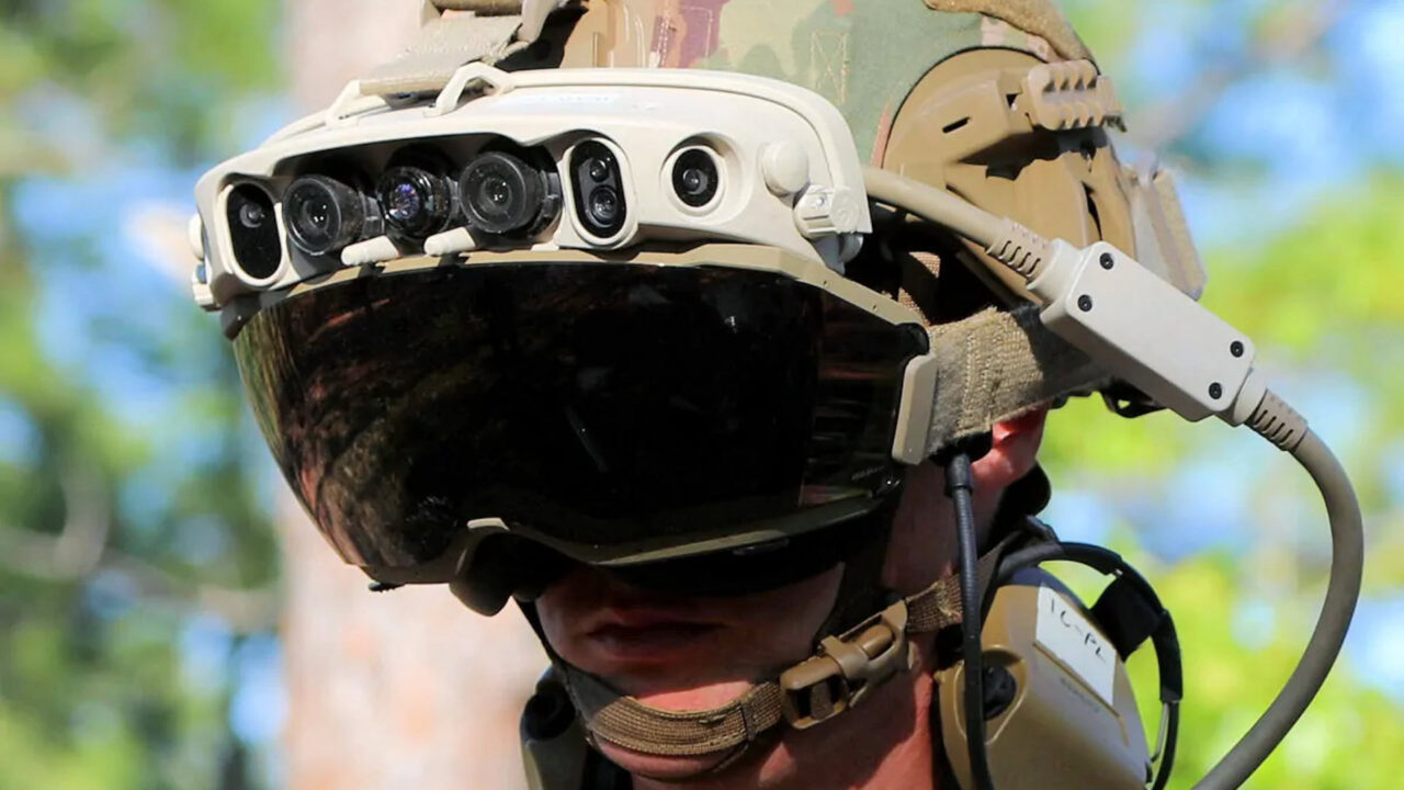 Το HoloLens της Microsoft φέρνει ναυτία στους στρατιώτες των ΗΠΑ που το δοκιμάζουν