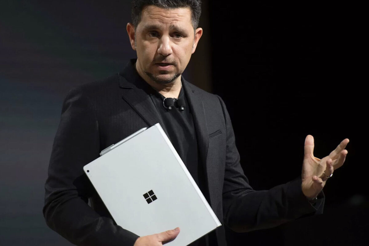 Ο επικεφαλής των Surface και Windows Panos Panay εγκαταλείπει τη Microsoft