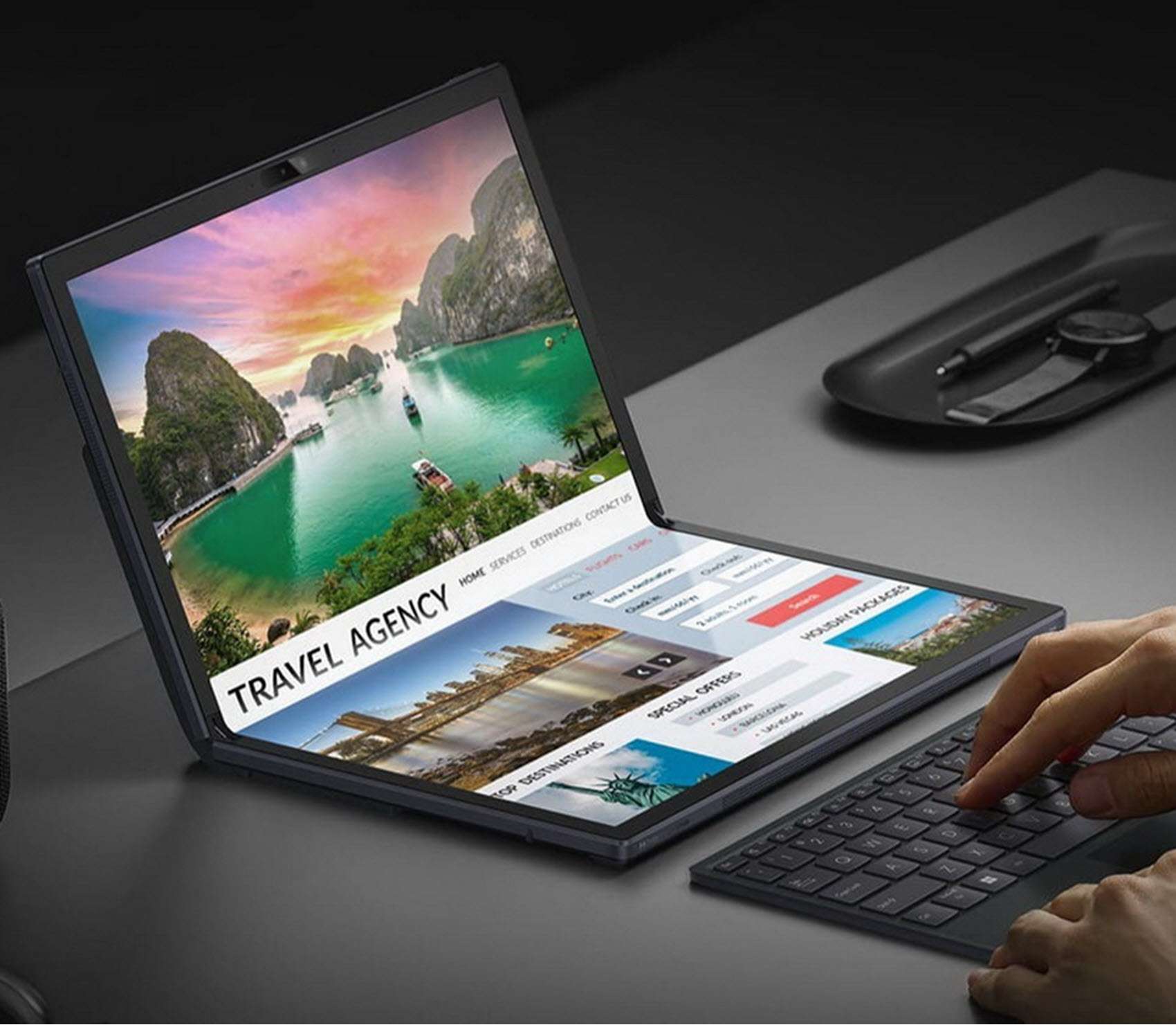 Η Samsung φαίνεται να δοκιμάζει μηχανισμό αναδίπλωσης χωρίς κενό για το foldable laptop της