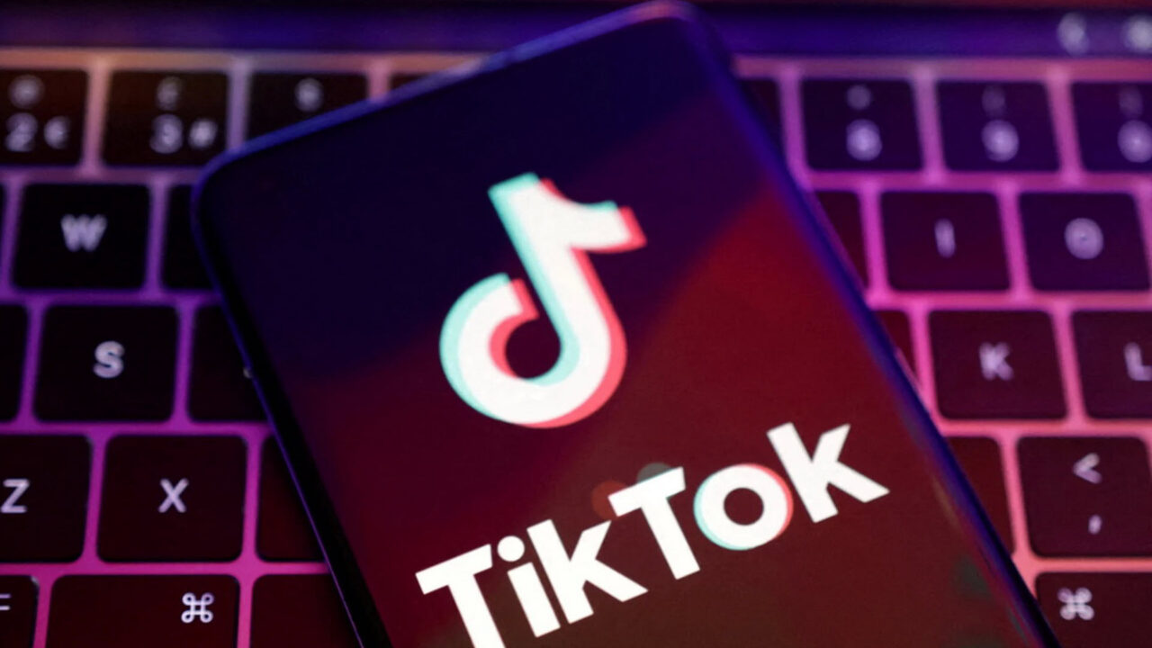 Το TikTok ετοιμάζεται να κάνει επίθεση στο Instagram με το ‘TikTok Photos’