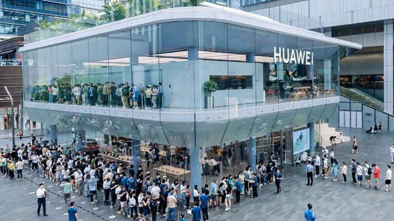 Η πρώτη παρτίδα των Huawei Pura 70 Ultra και Pro εξαντλείται σε ένα μόλις λεπτό