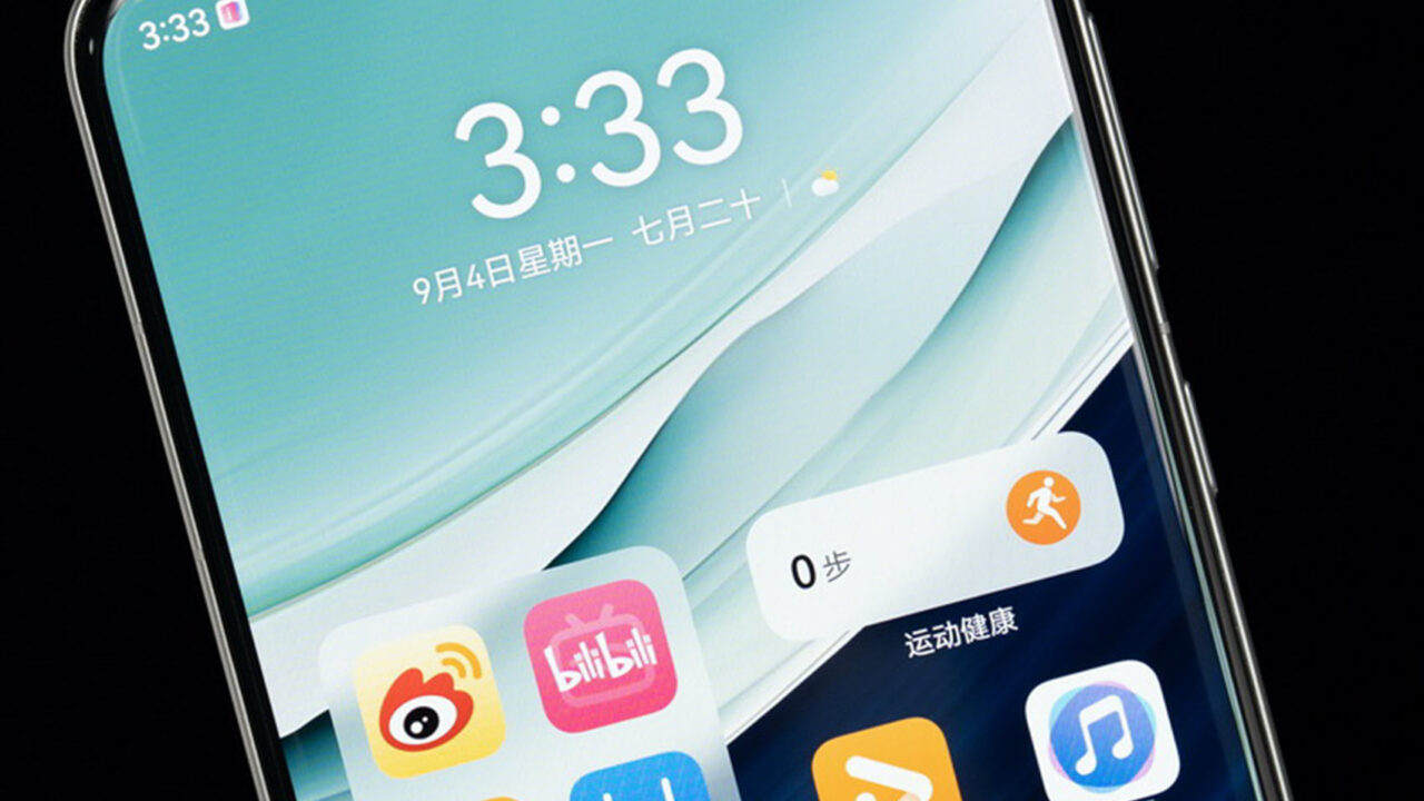 Η Huawei μπορεί να αυξήσει τη ζήτηση flexible OLED κατά 115% αυτή την χρονιά