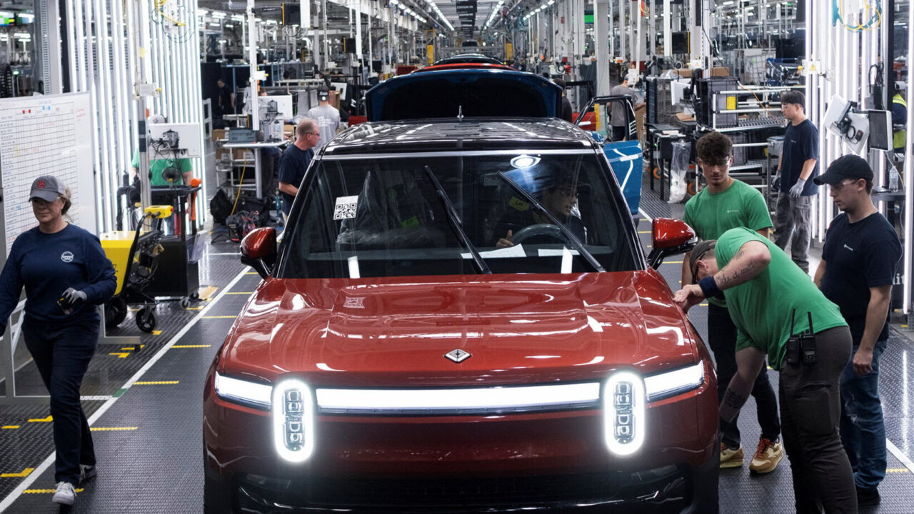 Η Volkswagen και η Rivian κλείνουν συνεργασία ύψους 5 δισεκατομμυρίων δολαρίων