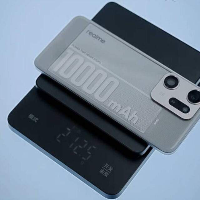 Η Realme ανεβάζει την μπαταρία στα 10.000mAh και την φόρτιση στα 320W