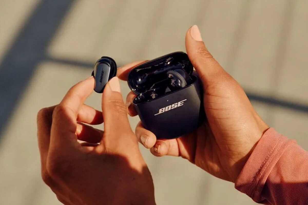 Η Bose παρουσιάζει τα νέα ακουστικά QuietComfort Ultra Earbuds και τα ηχεία SoundLink