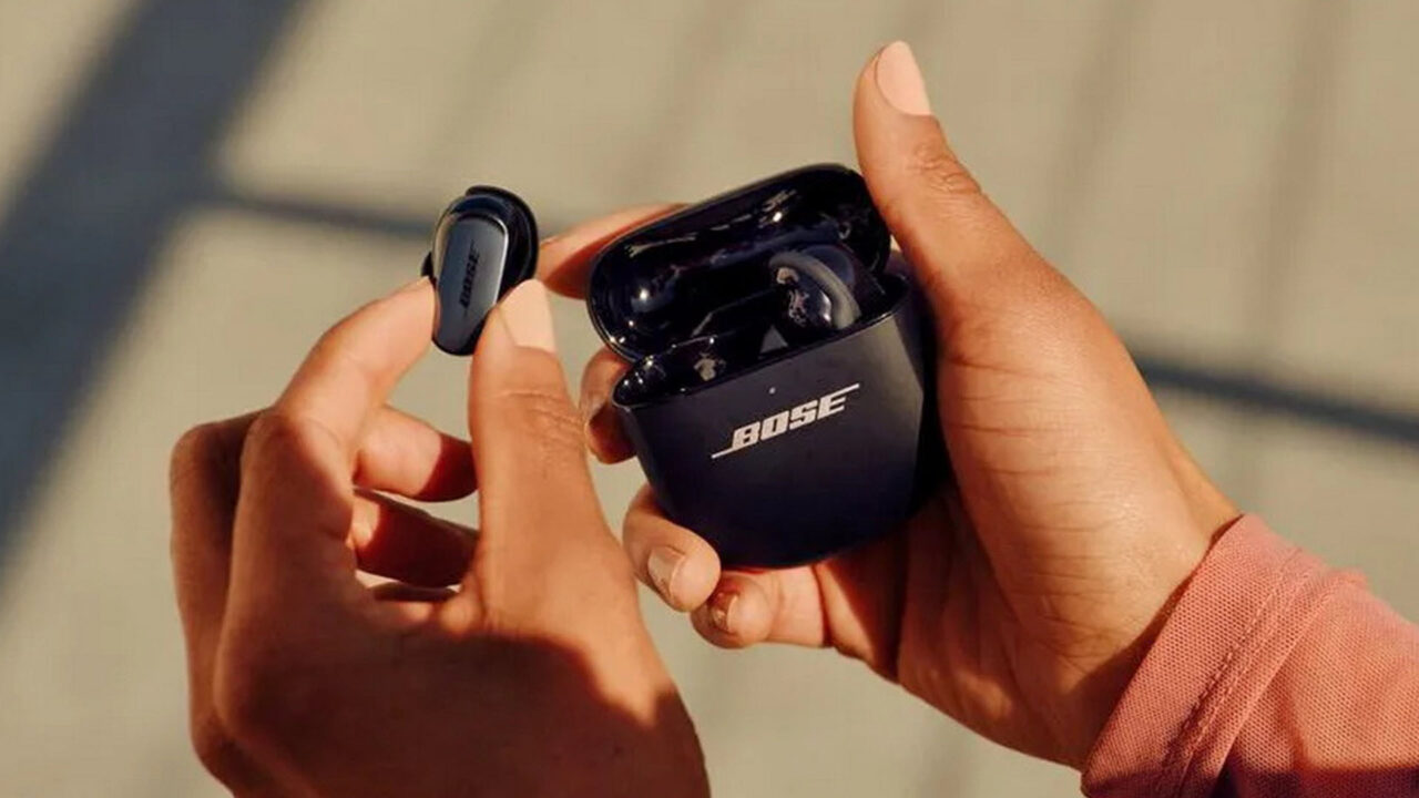 Η Bose παρουσιάζει τα νέα ακουστικά QuietComfort Ultra Earbuds και τα ηχεία SoundLink