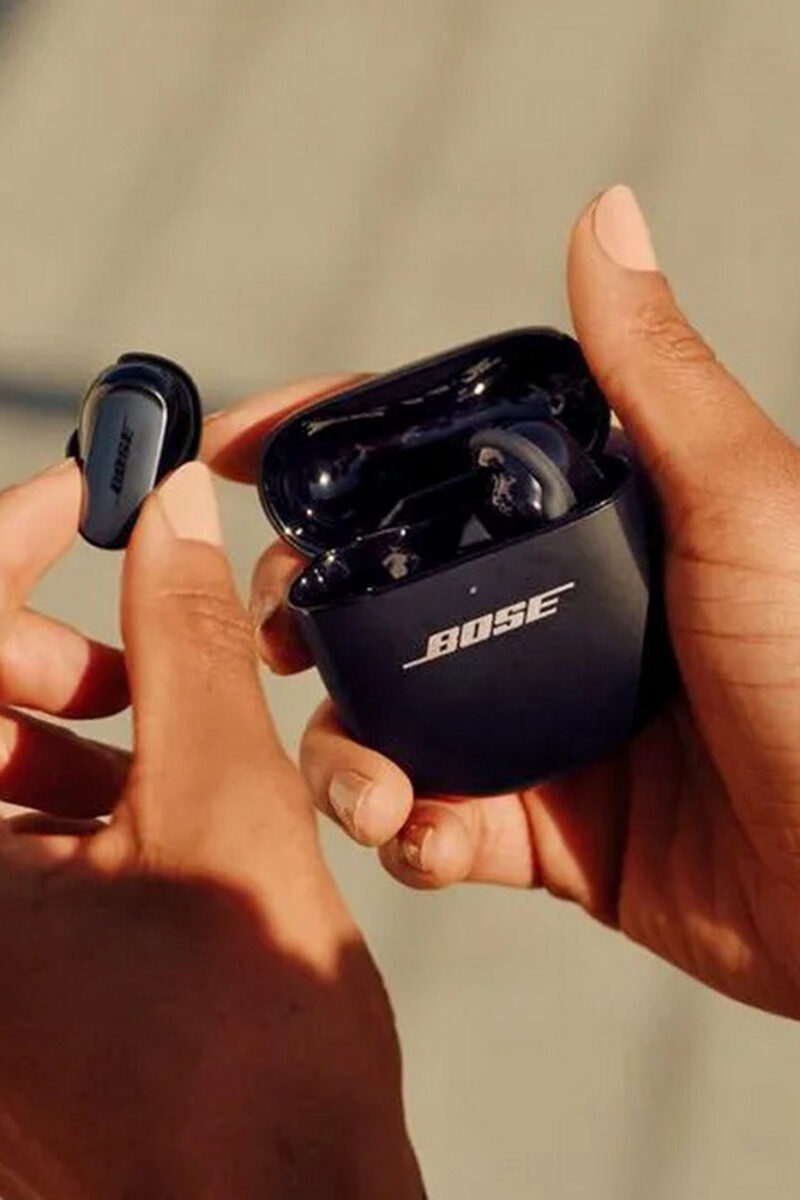 Η Bose παρουσιάζει τα νέα ακουστικά QuietComfort Ultra Earbuds και τα ηχεία SoundLink
