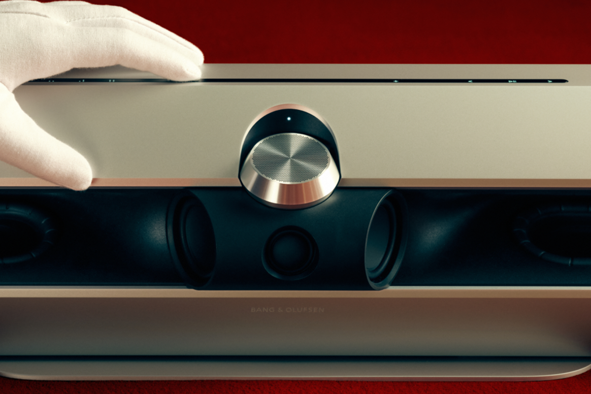Η BANG & OLUFSEN παρουσιάζει την ισχυρή ηχομπάρα Beosound Premiere