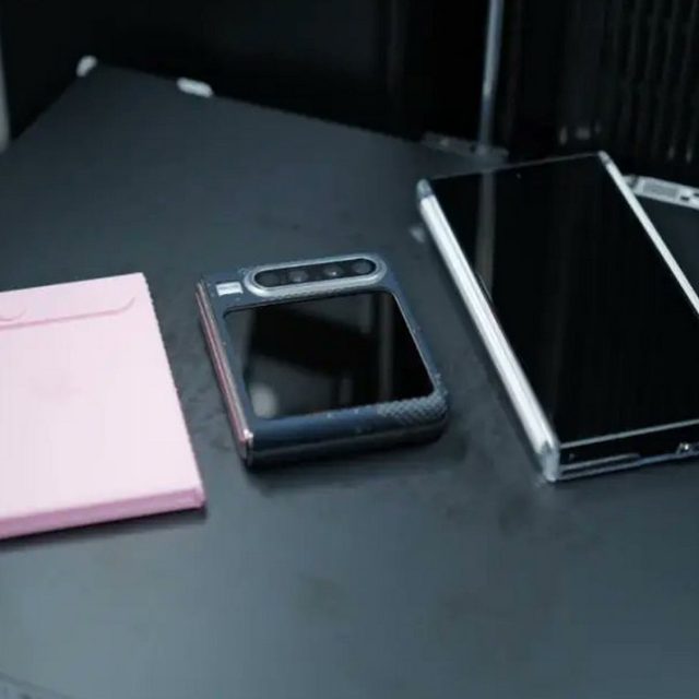 iPhone Fold vs Galaxy Z Fold vs Pura X: Ποιες οι διαφορές στις διαστάσεις;