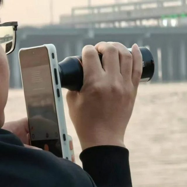 OPPO Find X9 Ultra: Έκανε την εμφάνισή του με εξωτερικό τηλεφακό 300mm